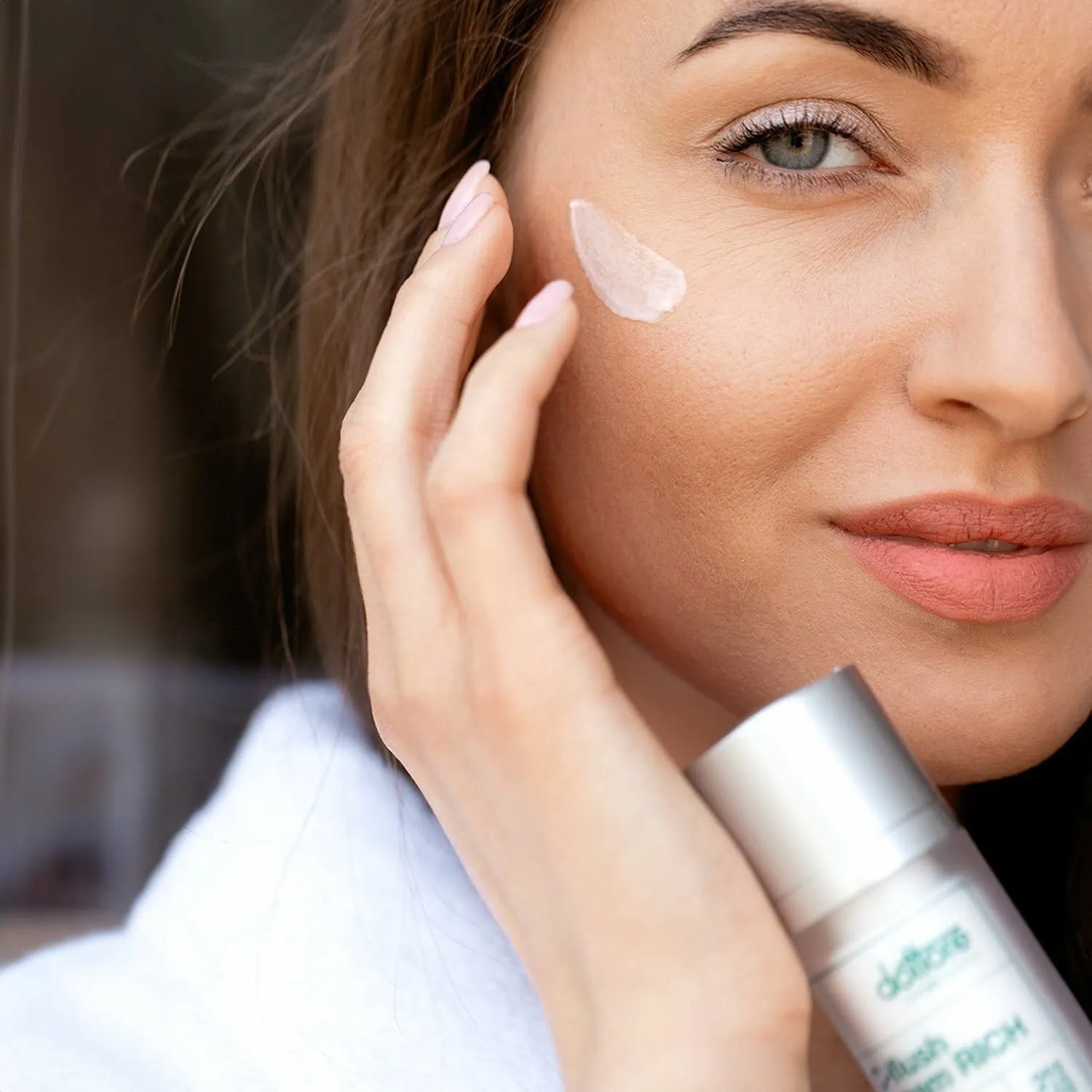 Dottore product on a model’s face, brand photo